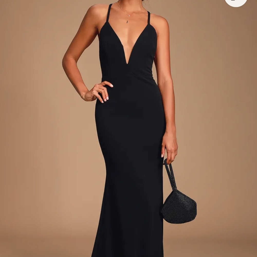 Lulu’s long black dress